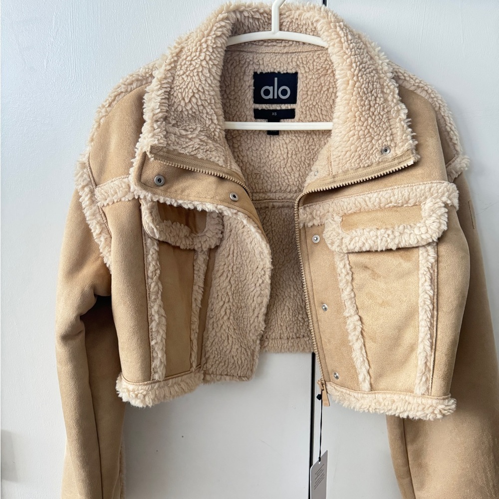 ALO Yoga Women's Tan Sherpa Bomber Jacket